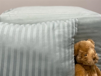 Baby Sengetøy - 70x100 cm - 100% bomullssateng - Støvet grønn ensfarget sengesett - Borg Living